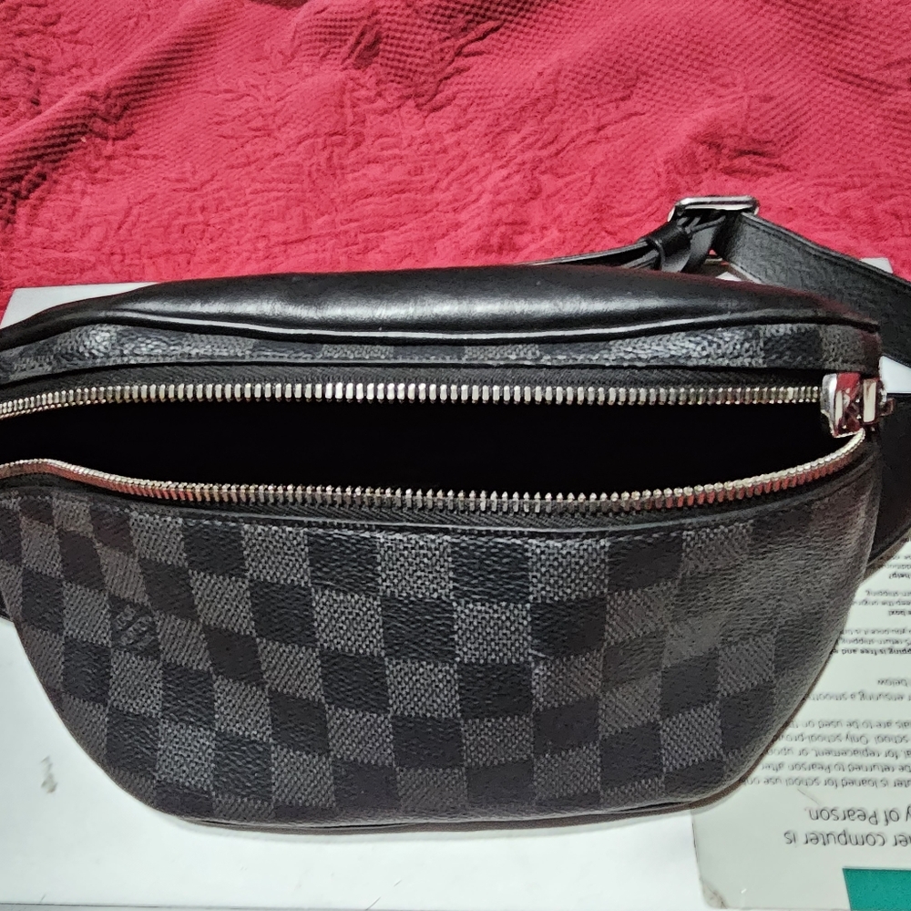 100% Authentic Louis Vuitton Black Damier Campus Bumbag Beltbag